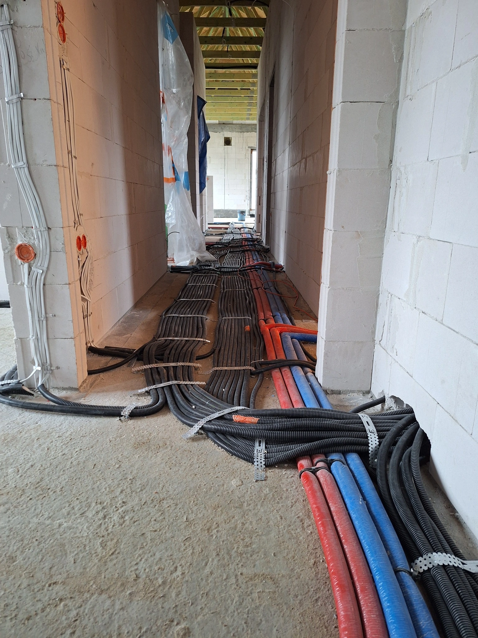 Wymiana instalacji elektrycznej w mieszkaniu - generalne remonty Gdańsk